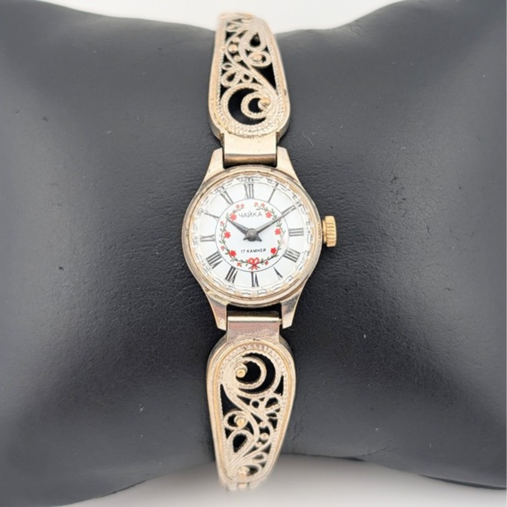 Vintage‎ Russian Chaika 17 Jewel Mechanical Floral Dial Filigree Watch